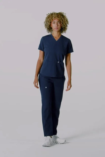Method Flex 2-Pocket Scrub Top