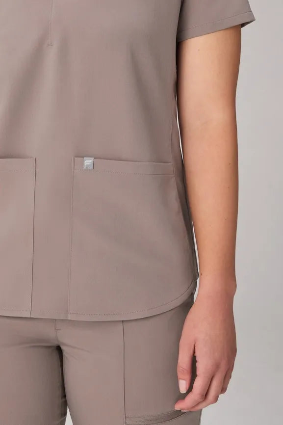 Method  2-Pocket Scrub Top